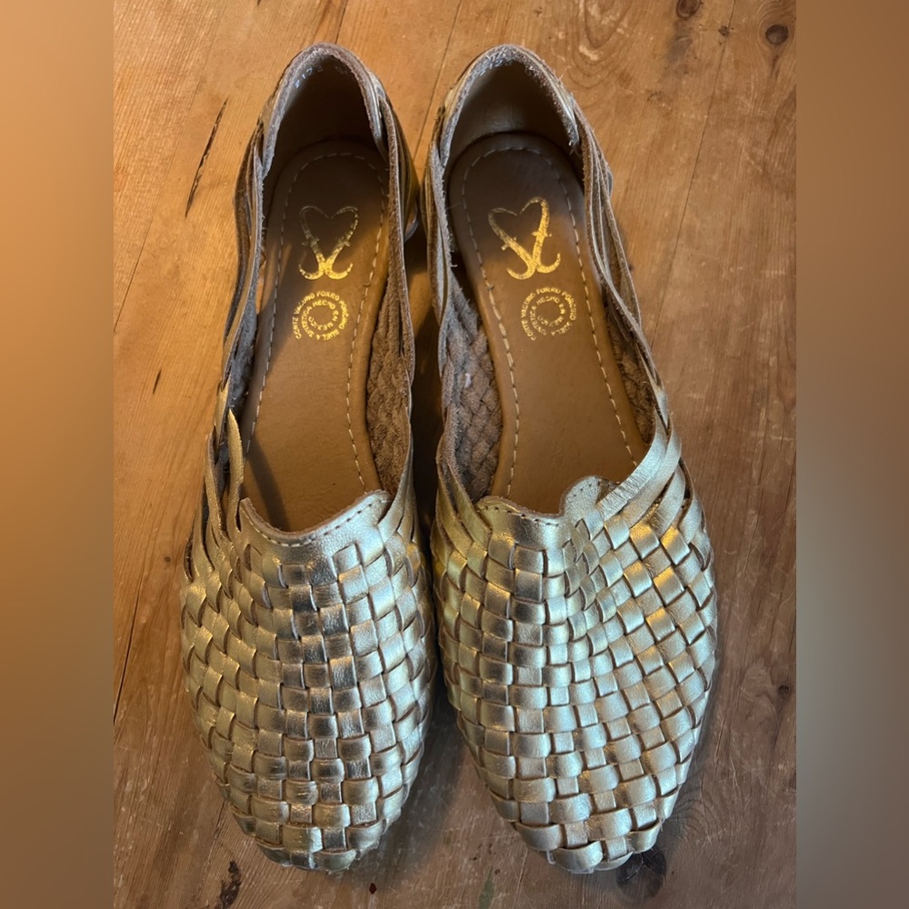 Woven leather flats